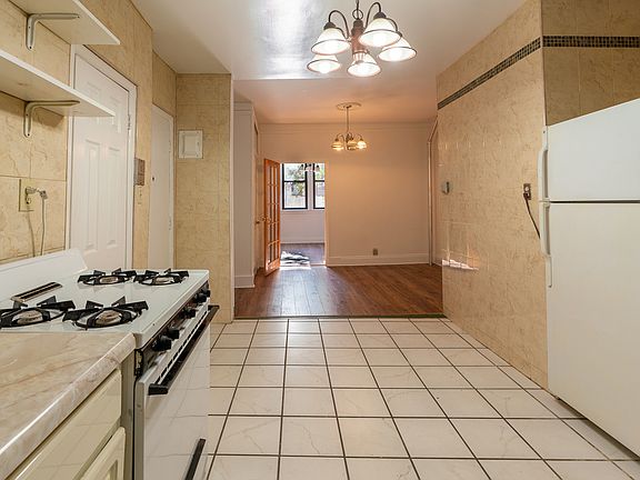4th image of 264 Driggs Ave APT 1