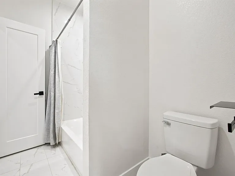 4217 Hare St #A — Photo 24