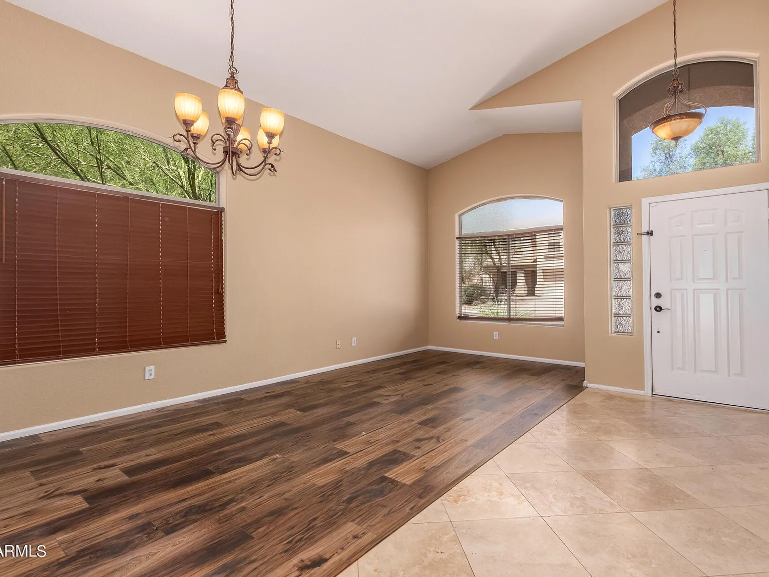 3 bed, 2.5 bath, 1982 sqft, $2,395 — Photo 4