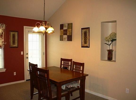 4th image of 2366 Blue Jay Dr