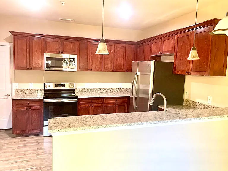 311 Milton St #3 — Photo 8