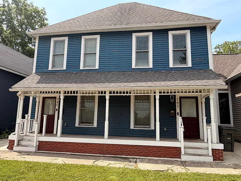 743 Harrison St — Photo 1