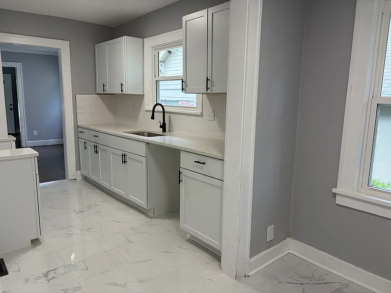 5215 Highland Ave — Photo 6