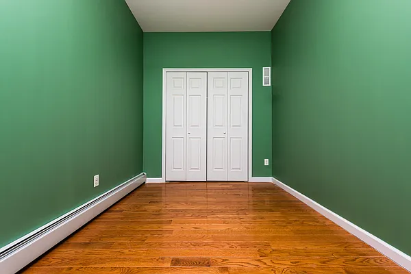 Rented by Nooklyn NYC LLC | media 44