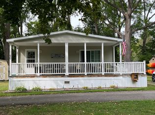 800 Vine Valley Rd, Middlesex, NY 14507