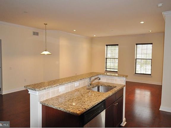 3rd image of 500 Admirals Way APT 216