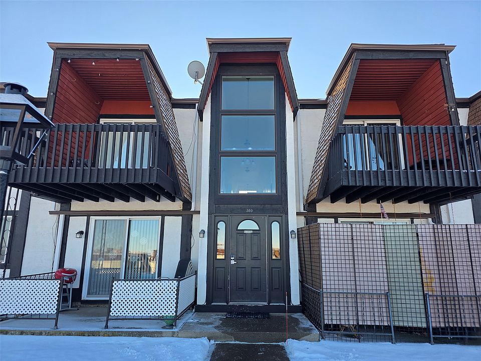 1st image of 300 14th Ave S APT 2