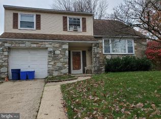 1110 Lindenhurst St, Philadelphia, PA 19116