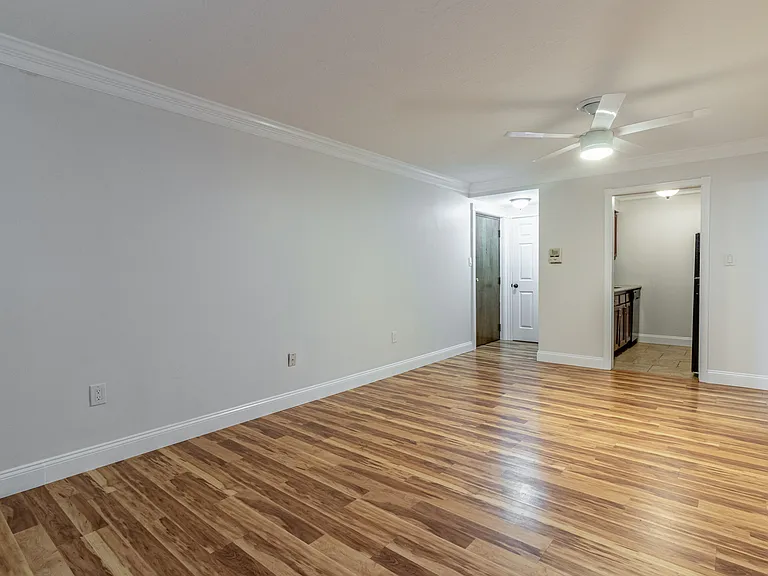 5410 Wellesley Ave #2 — Photo 4