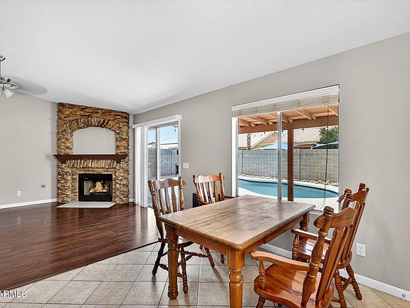5th image of 512 E MONTEREY Street