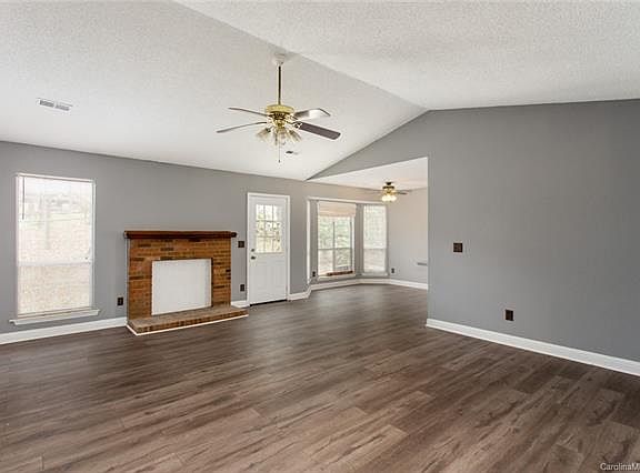 3rd image of 7537 Barn Stone Dr
