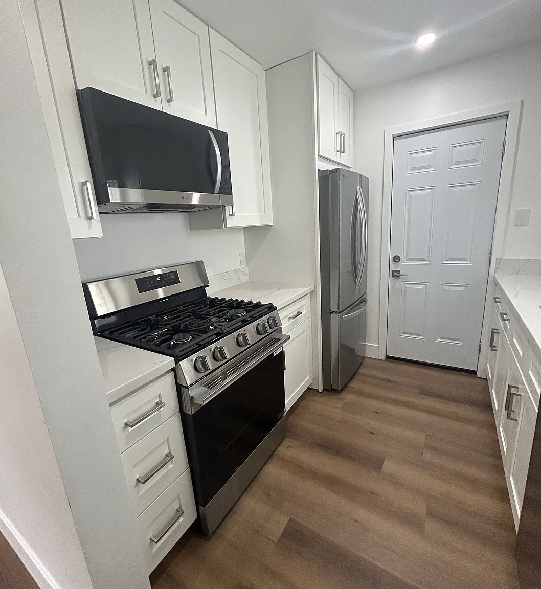 1022 Tait Street — Photo 3