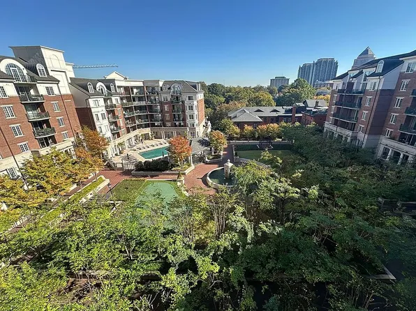 300 W 5th St APT 622, Charlotte, NC 28202
