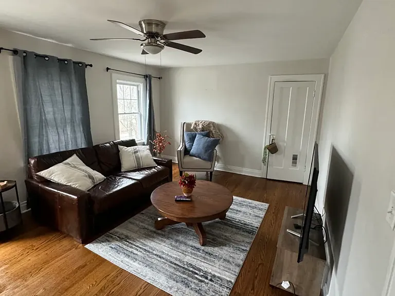 161 E North Ave #2 — Photo 4