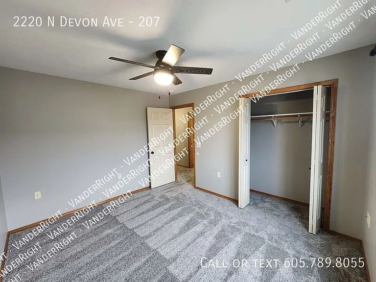 2220 N Devon Ave #207 — Photo 9