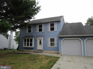 61 Long Bow Dr, Sewell, NJ 08080