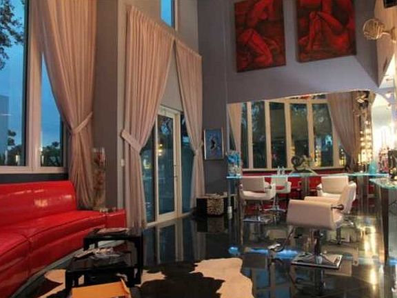 4th image of 305 NE 7th St #305