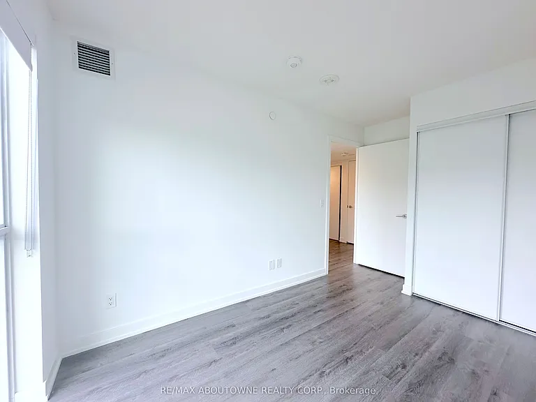 1225 York Mills Rd #401 — Photo 6