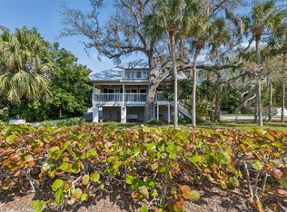 600 N Mayo St, Crystal Beach, FL 34681