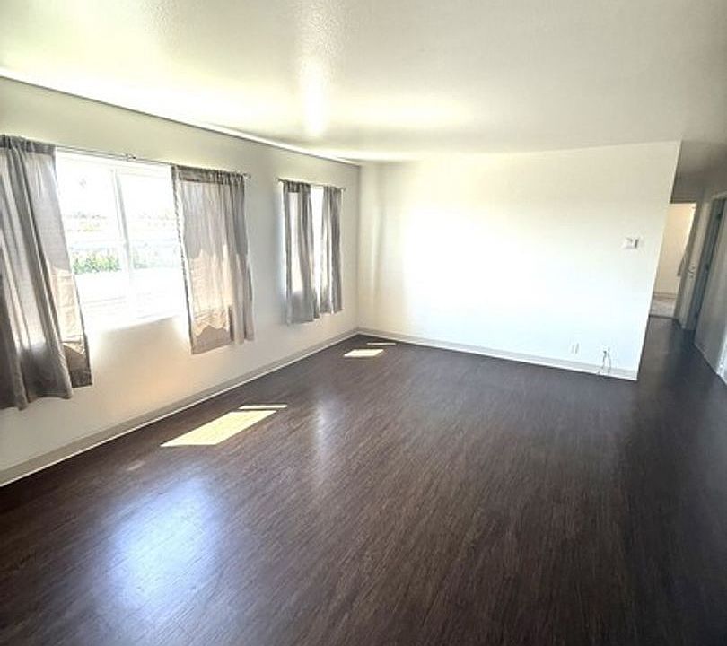 1st image of 304 W Sheila Ln #3