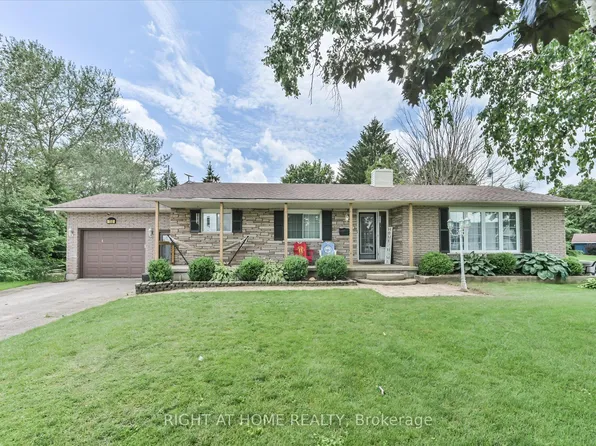 158 McFarlin Dr, West Grey, ON N0G 2L0