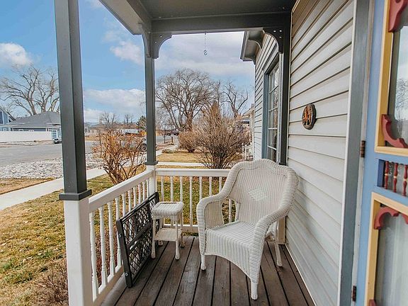 3rd image of 839 N 1st St