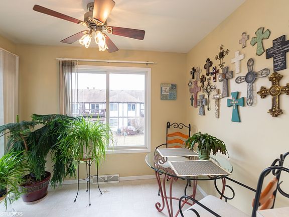 4th image of 1512 Kennicott Ct #2C