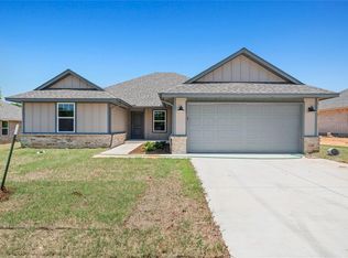 4637 Lincoln Lndg, Harrah, OK 73045