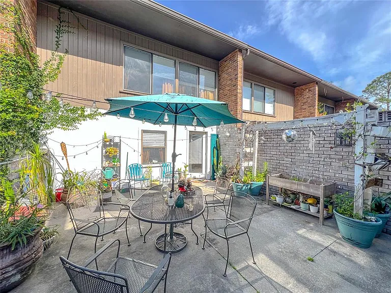 704 NE 1st St #B — Photo 10
