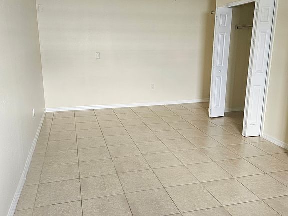 3rd image of 333 W Marion Ave #33312