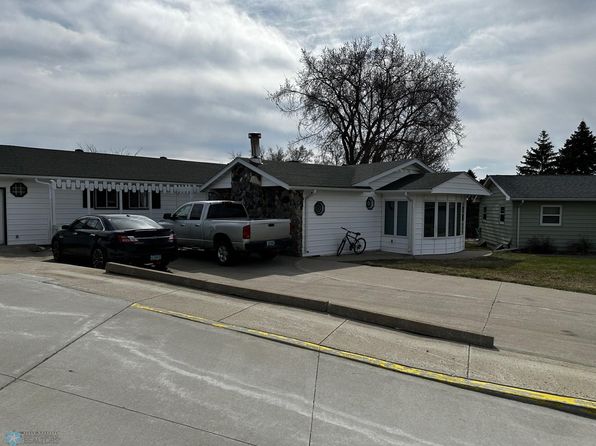 1380 Central Ave N, Valley City, ND 58072