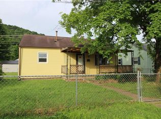 1002 Dupont Ave, Nitro, WV 25143