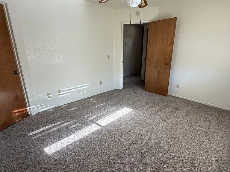 1635 E Eastbrook Ave — Photo 15