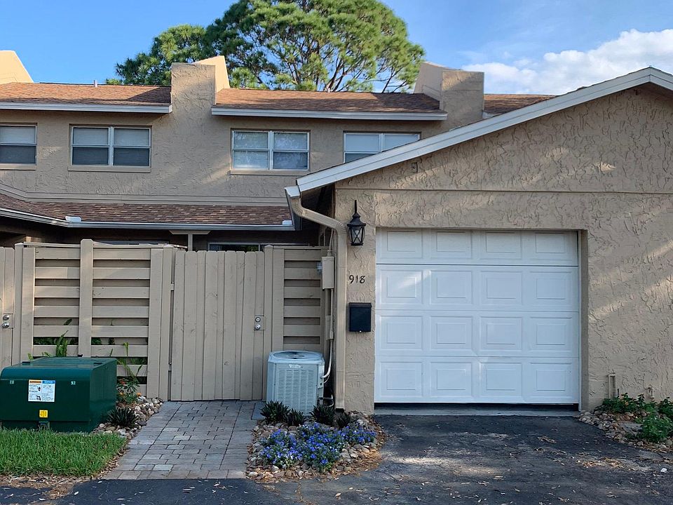 1st image of 918 Park Lake Cir