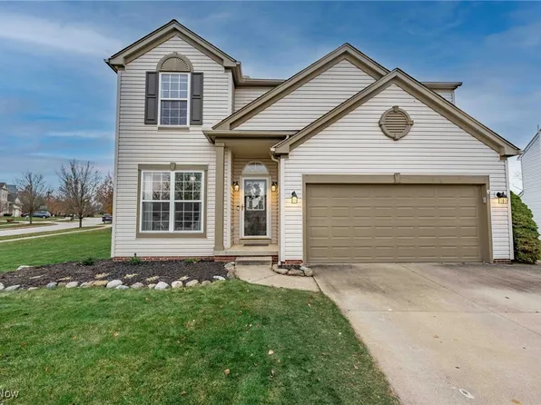 602 Andover Cir, Broadview Heights, OH 44147