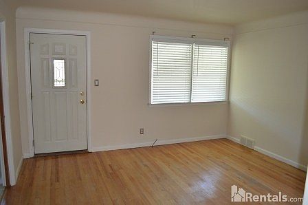 4th image of 9331 Chatham Ave