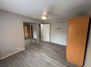 7327 N Rogers Ave APT 408, Chicago, IL 60626