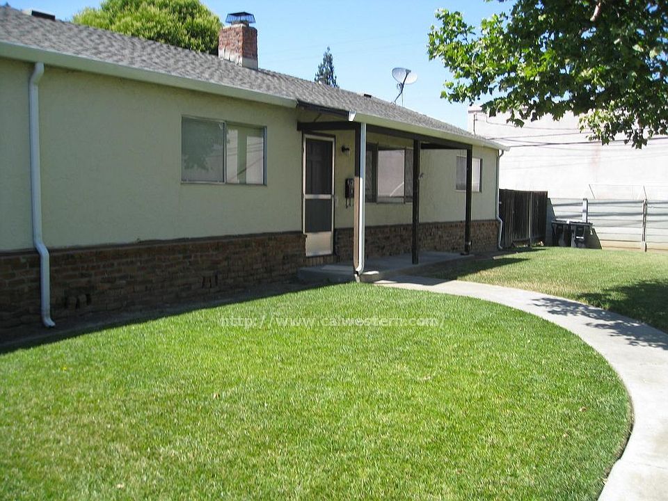 1st image of 202 Kittoe Dr Unit B