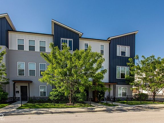 3rd image of 2949 Bolton Square Blvd