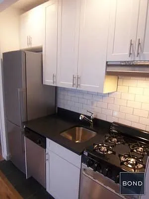 Rented by Bond New York | media 15