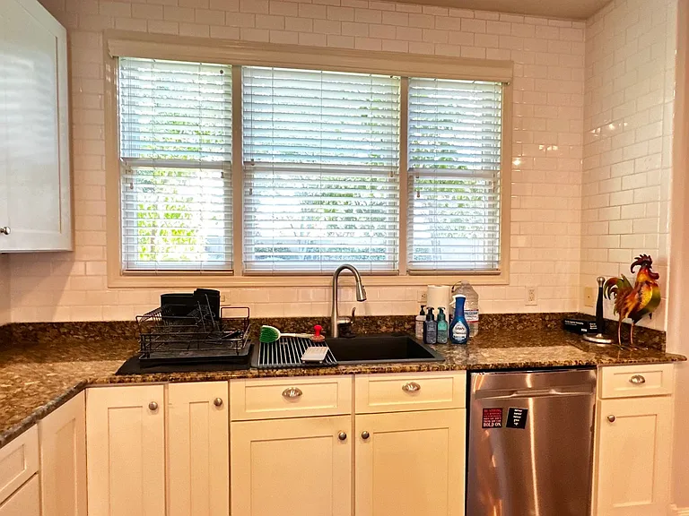 2303 E Dogwood Dr — Photo 13
