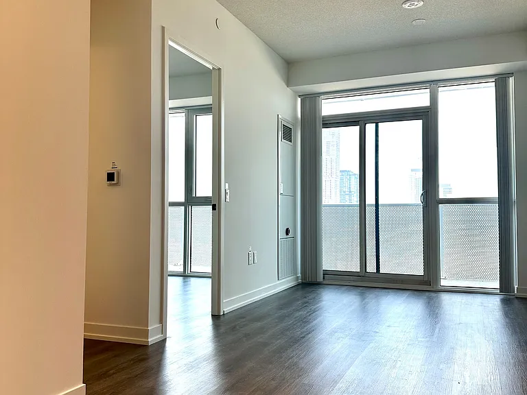 28 Interchange Way #1608 — Photo 3