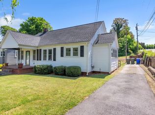 10 Eastlan Dr, Greenville, SC 29607