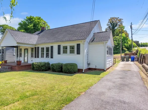 10 Eastlan Dr, Greenville, SC 29607