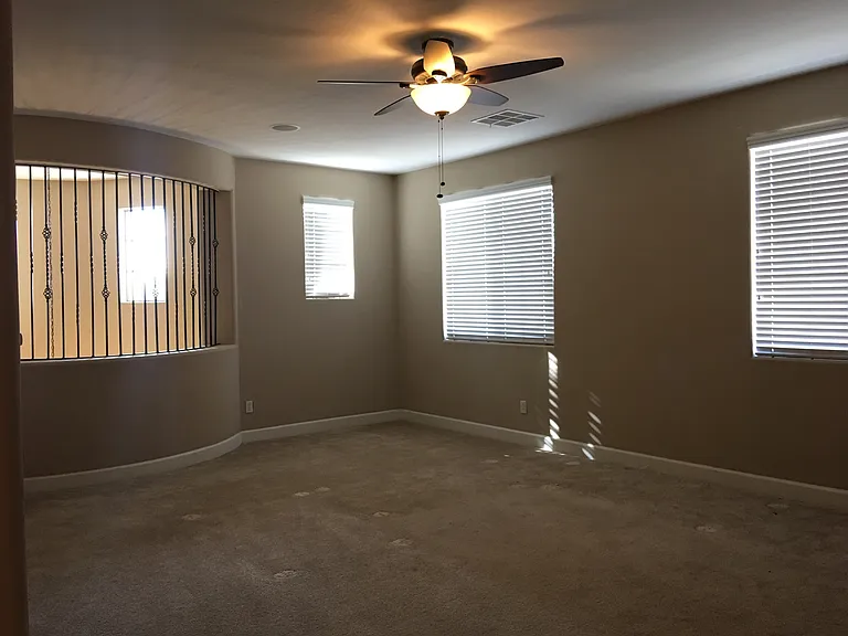 300 W Wisteria Pl — Photo 20