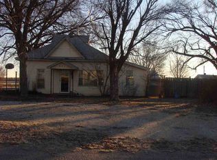 221 Garfield St, Lahoma, OK 73754