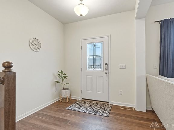 3rd image of 535 Carleton Dr