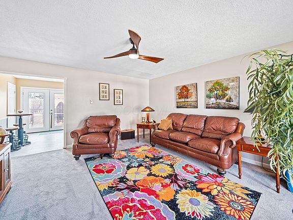 4th image of 281 Woodsview Dr