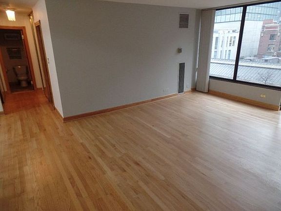 3rd image of 230 E Ontario St APT 606