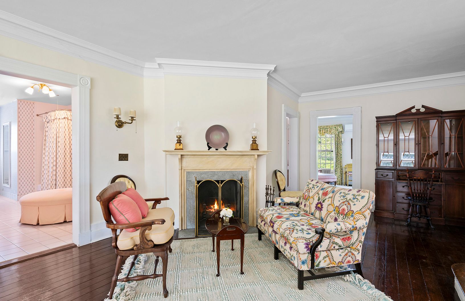  Second Floor Sitting Area